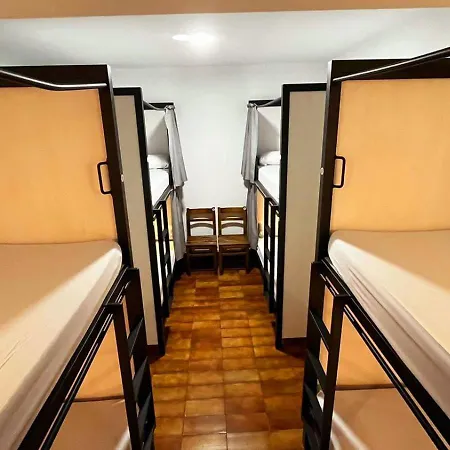 Hostel Akarregi-kanpaia De Peregrinos *