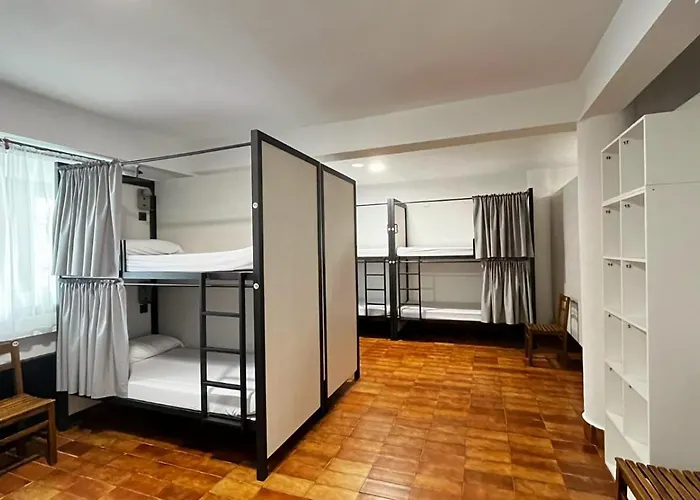 Akarregi-kanpaia De Peregrinos Hostel *