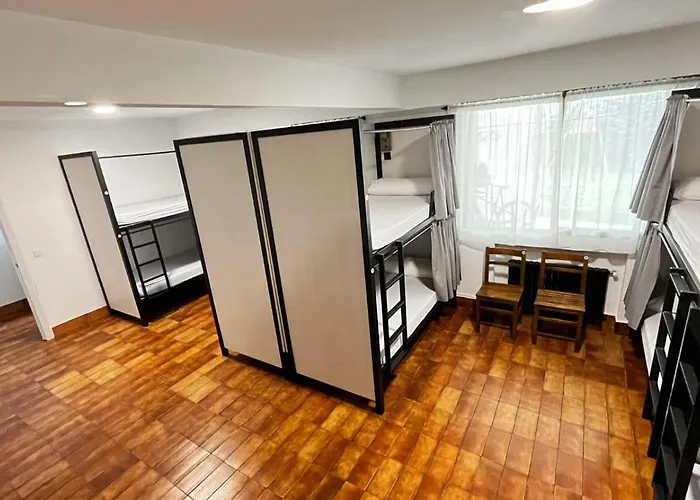 Hostel Akarregi-kanpaia De Peregrinos *